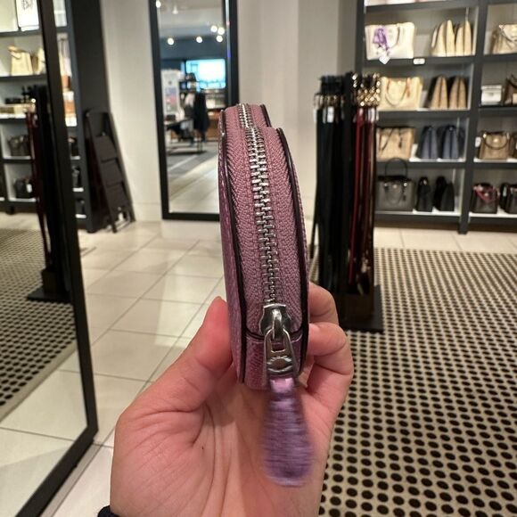 NWT Coach Heart Coin Case - Picture 4 of 5